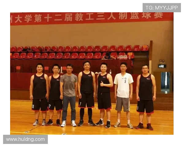 武汉篮球队团队协作深度解析与其他球队的对比分析 武汉篮球队团队协作深度解析与其他球队的对比分析